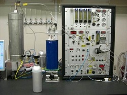 キセノン133の前処理、精製及び測定装置